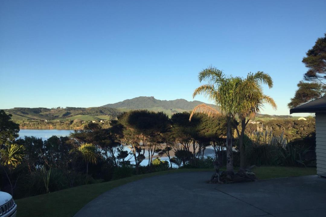 Photo of Others in Raglan