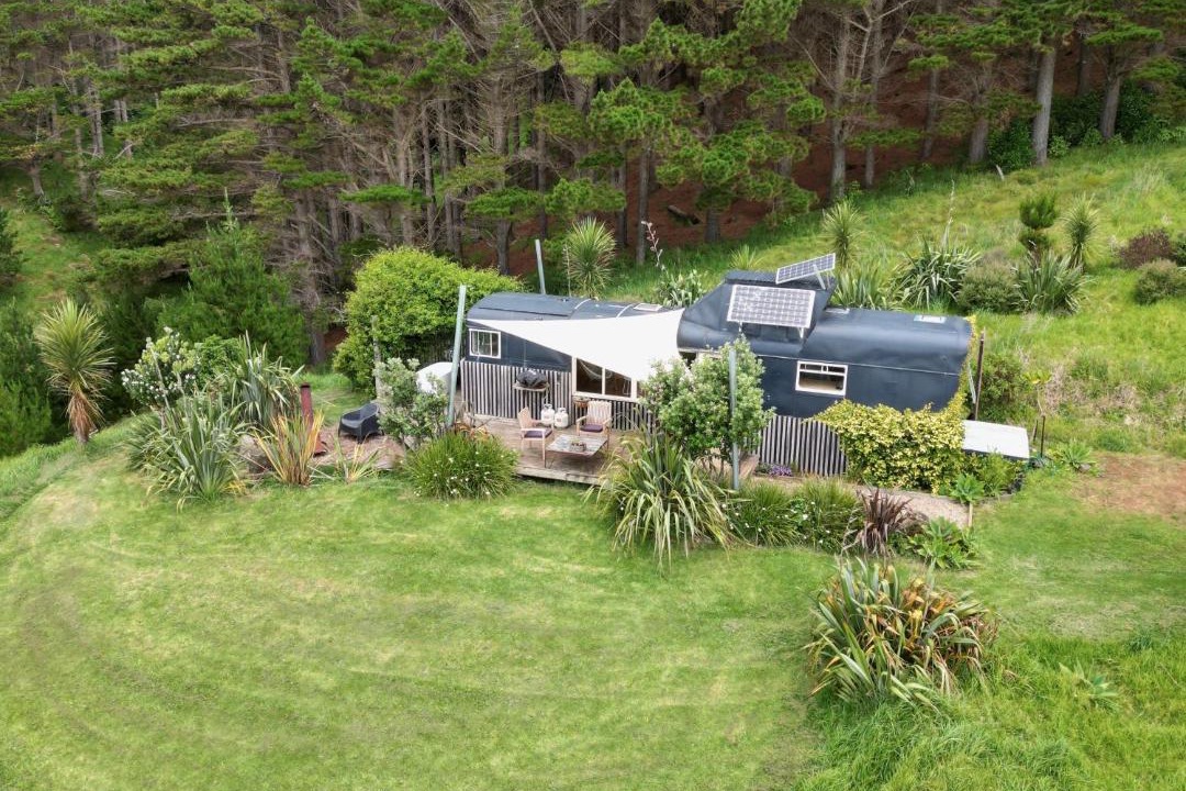 Photo of Others in Raglan