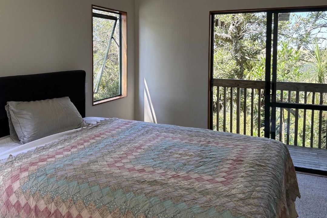 Photo of Bedroom in Puhoi