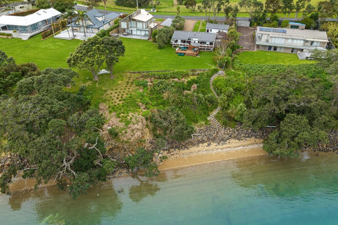 Photo of Others in Surfdale