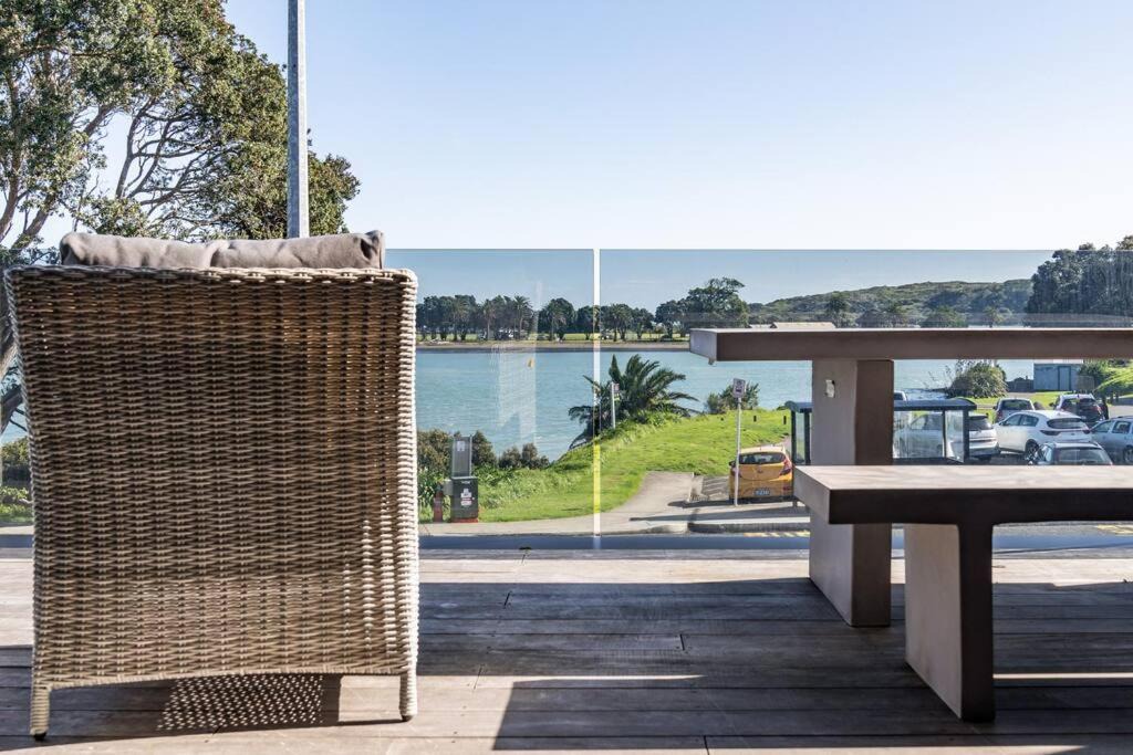 Photo of Others in Raglan