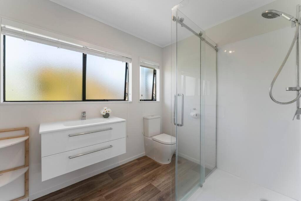 Photo of Bathroom in Acacia Bay