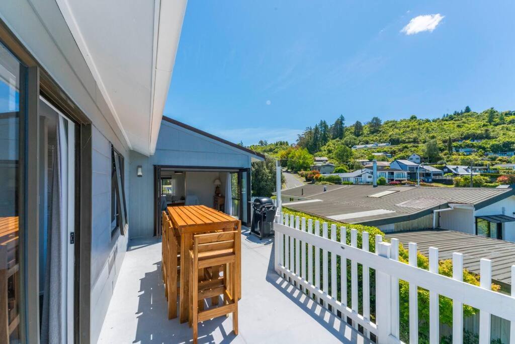 Photo of Patio Balcony in Acacia Bay