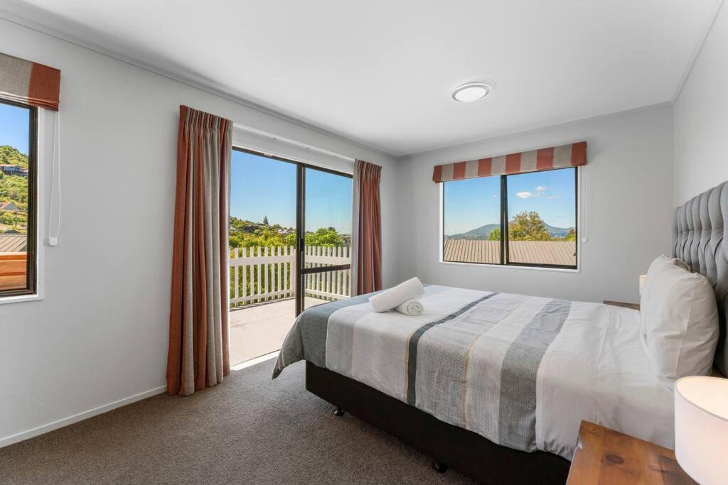 Photo of Bedroom in Acacia Bay