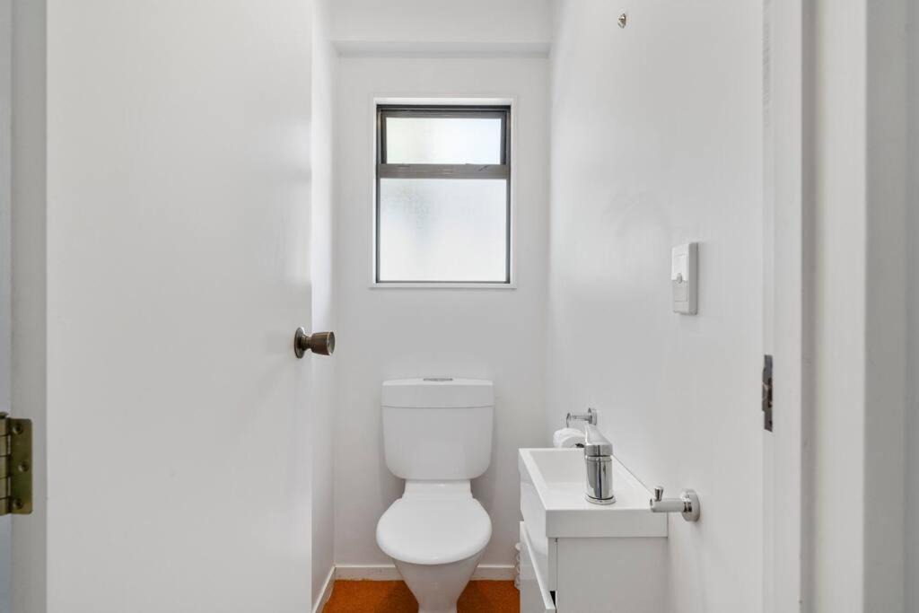 Photo of Bathroom in Acacia Bay