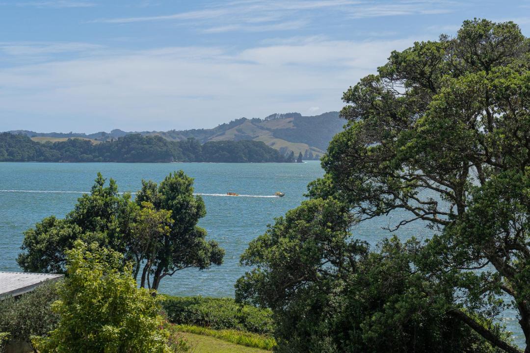Photo of Others in Cooks Beach