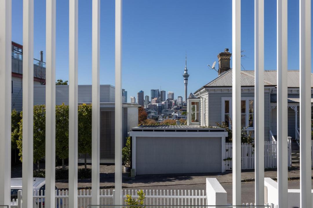 Photo of Others in Ponsonby