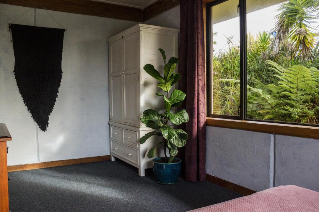 Photo of Others in Raglan