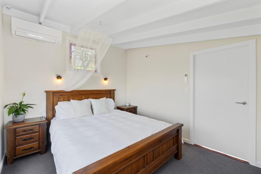 Photo of Others in New Lynn