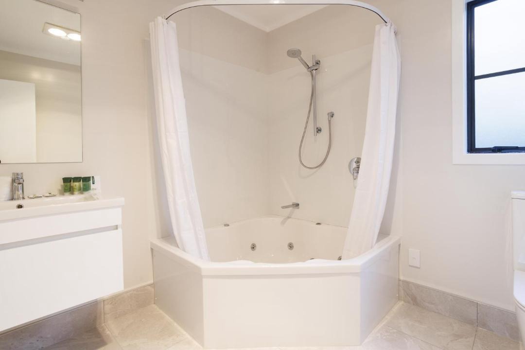 Photo of Bathroom in Woodhill