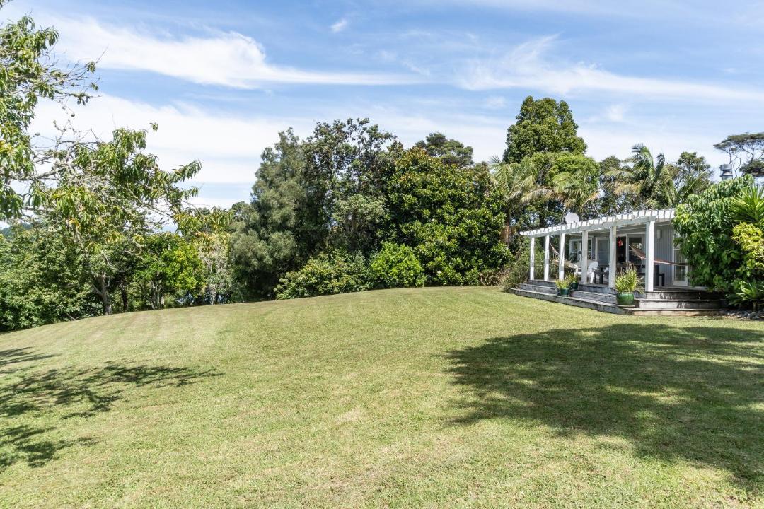 Photo of Others in Raglan