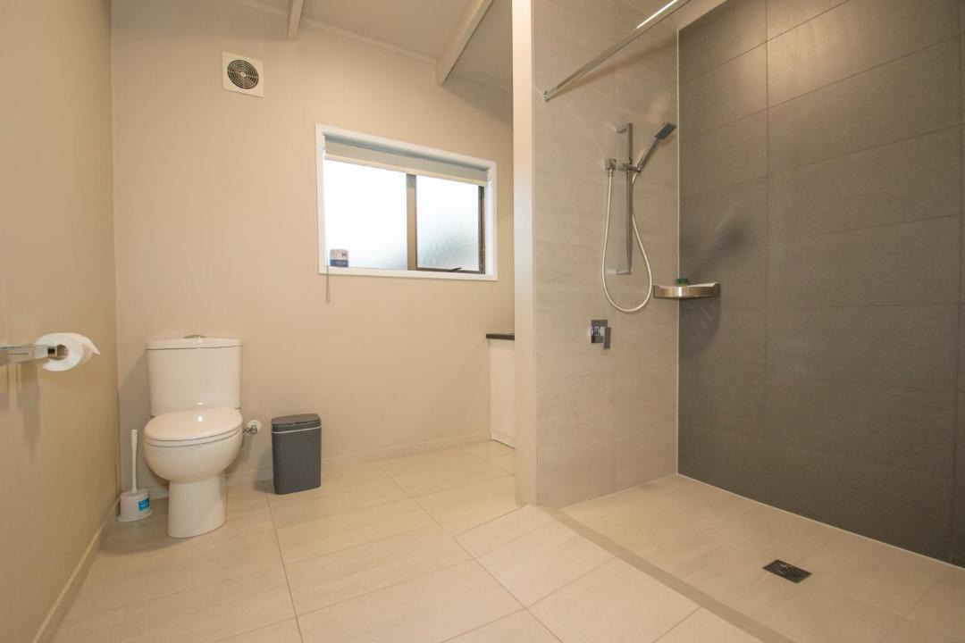 Photo of Bathroom in Otahuhu