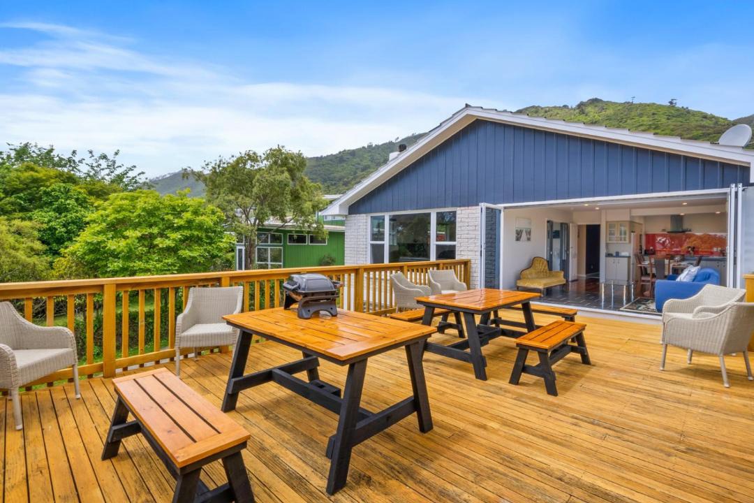 Photo of Patio Balcony in Waikanae