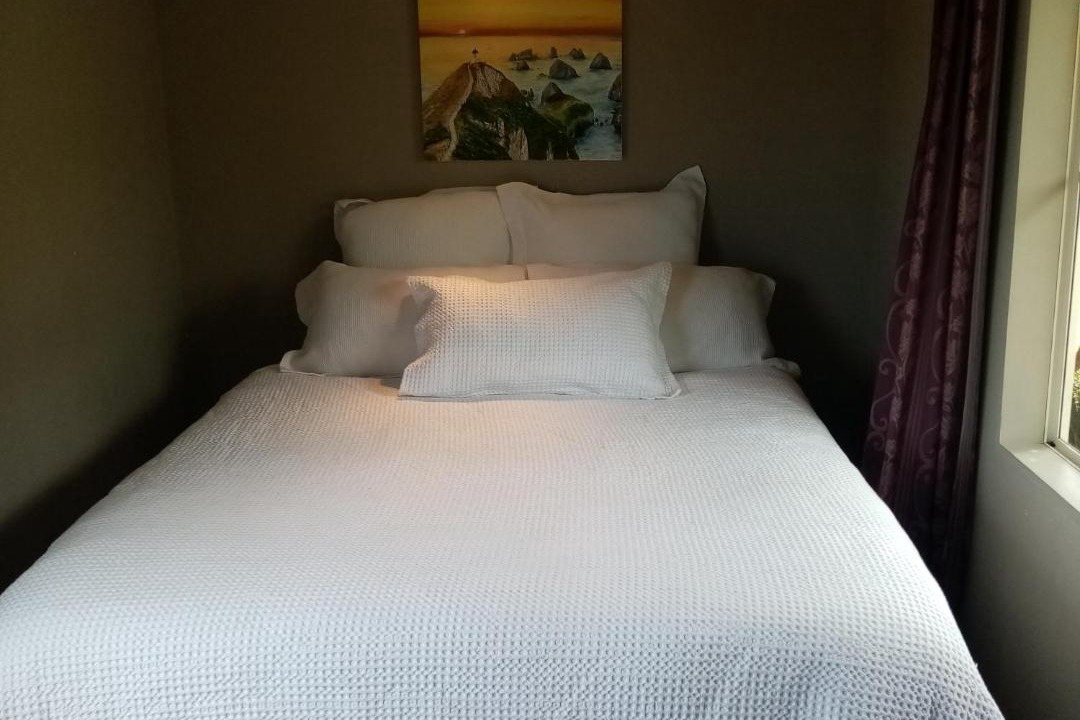 Photo of Bedroom in Tahakopa