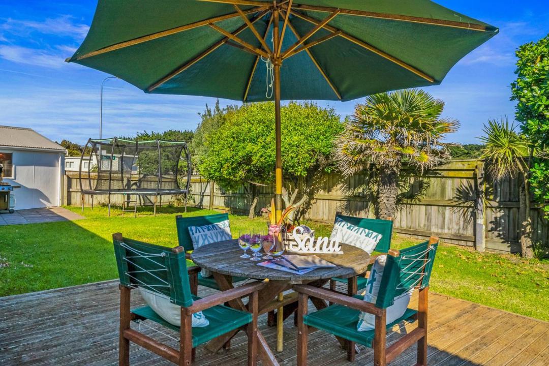 Photo of Patio Balcony in Otaki Beach