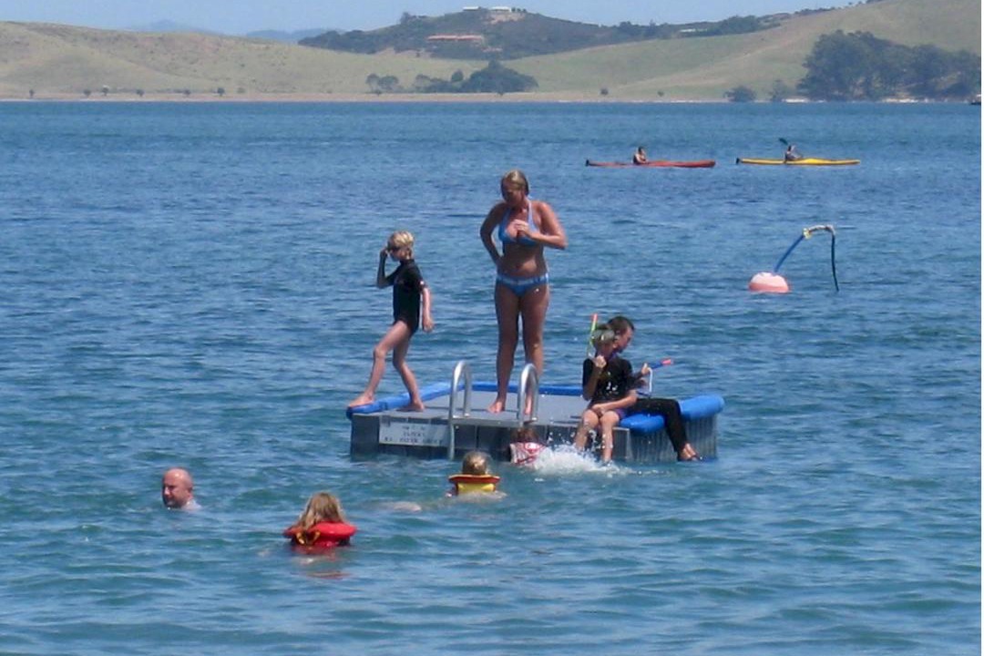 Photo of Others in Russell