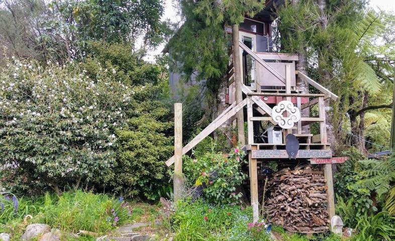 Photo of Others in Upper Hutt