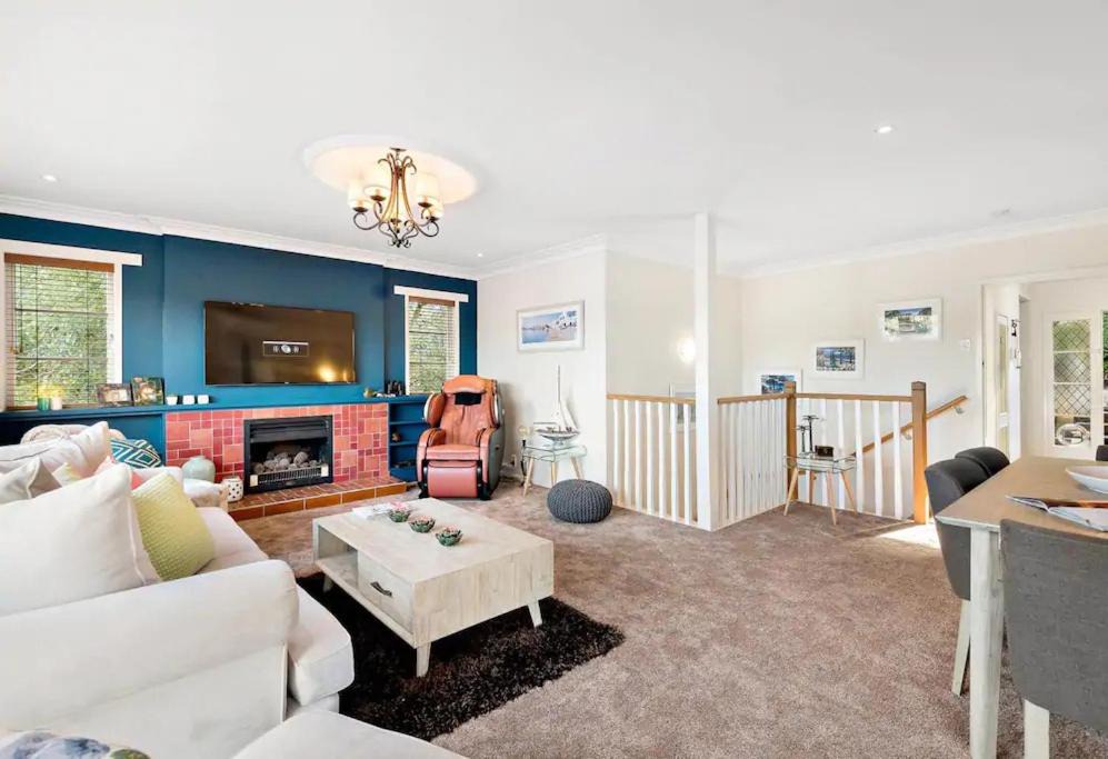 Photo of Livingroom in Epsom