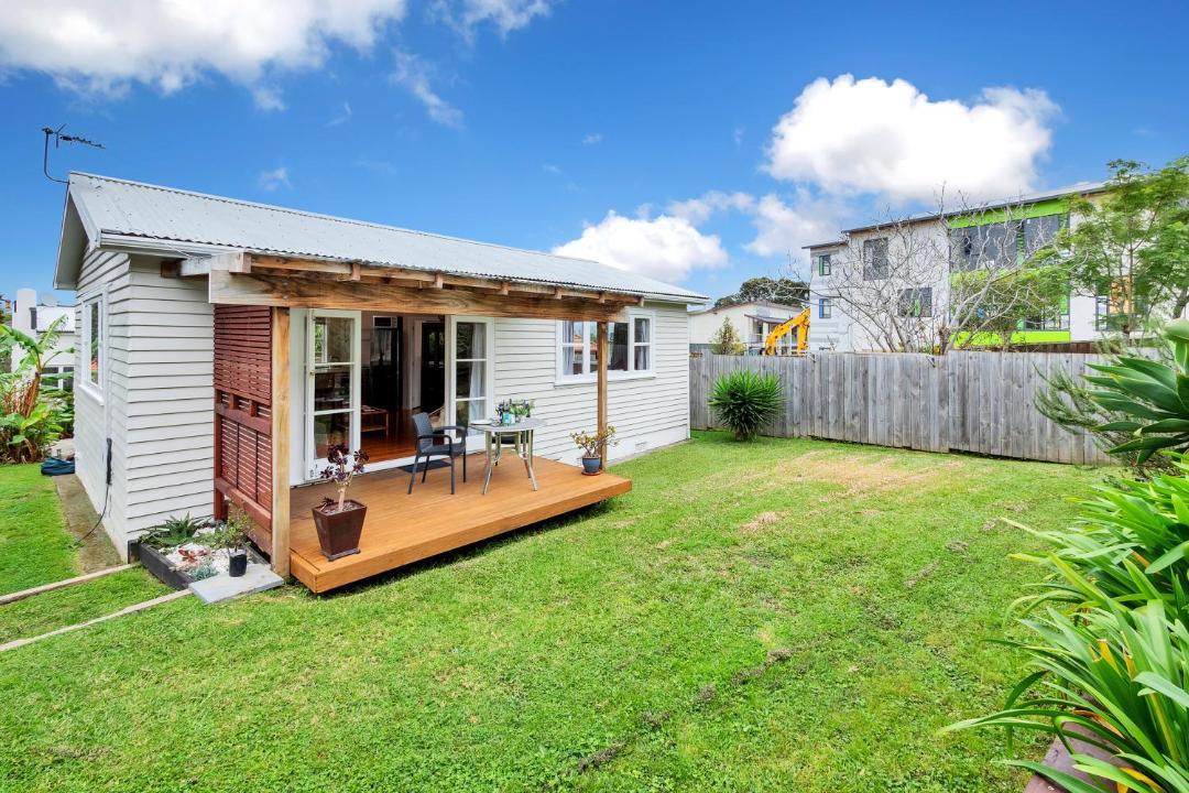 Photo of Others in Grey Lynn