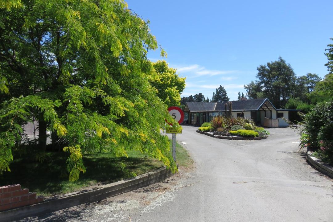 Photo of Others in Fernside