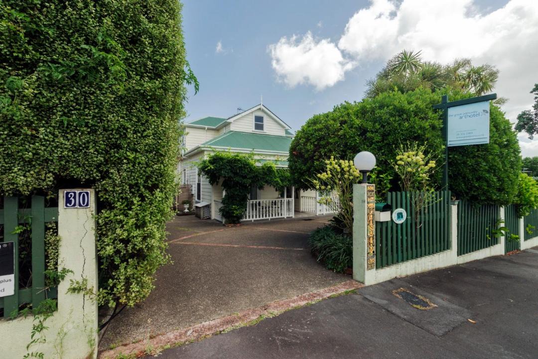 Photo of Others in Ponsonby
