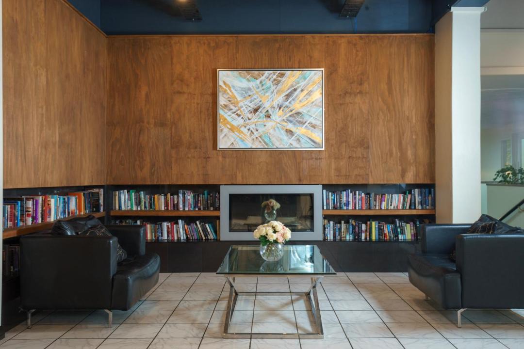 Photo of Livingroom in Newton