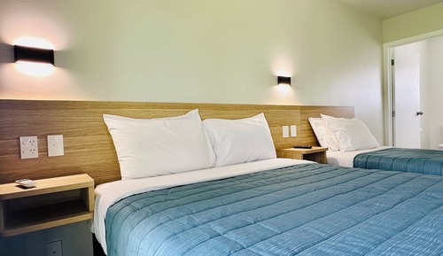 Deluxe Studio Suite