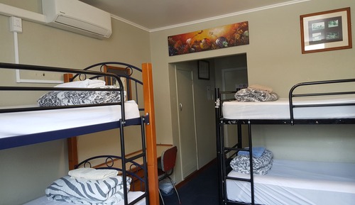 Shared Dormitory (6 Person, Mixed)