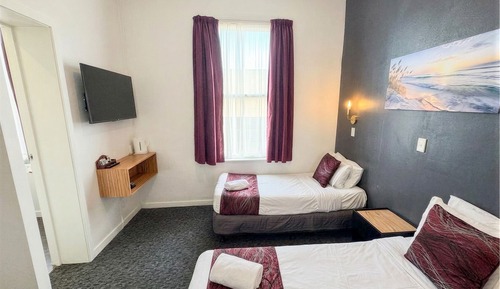 Large Twin Room Budget