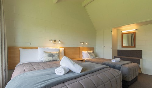 One Bedroom (Sleeps 4)