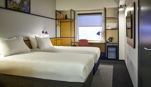 Superior Room, 1 Queen and 1 Single bed (Riverside)