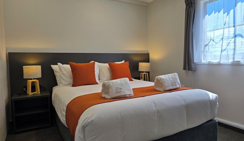 Apartment, Multiple Beds
