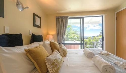 Superior Chalet, 1 Bedroom, Hot Tub, Sea View