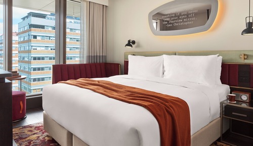 Premium Room, 1 King Bed, City View
