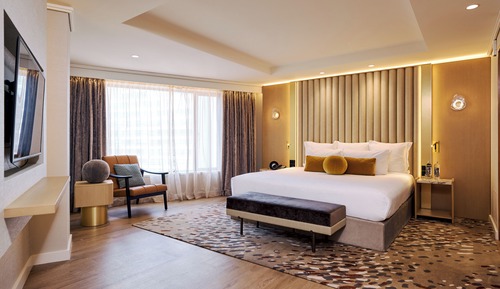 Suite with Balcony 1 King