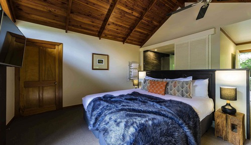 Chalet, 1 King Bed (Rimu)