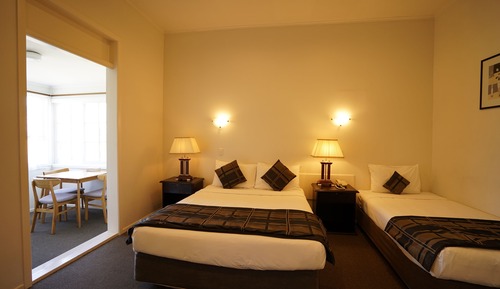 Deluxe Studio with Kitchen - Queen & Single Bed
