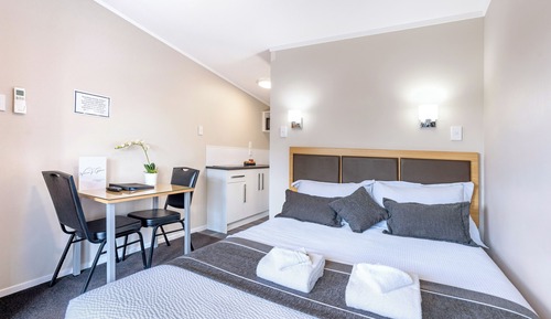 Unit 11 Studio Suite