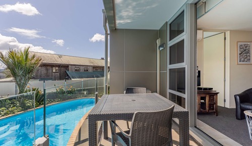 Apartment, Pool View