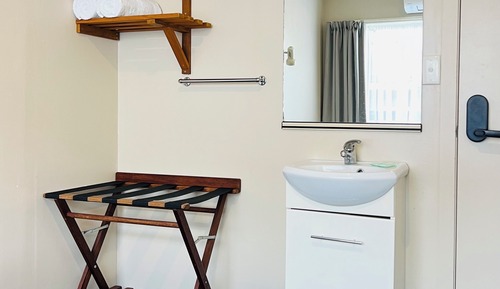 Standard Room (Twin Room with Share Bath)