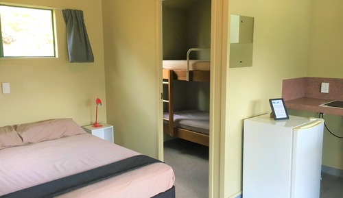 Kitchenette Cabin - Must Provide Own Blankets and Towels