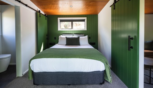 Deluxe Motel