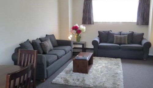 Deluxe One-Bedroom Apartment with Spa Bath