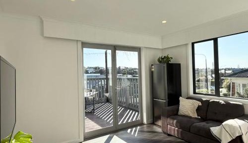 Three-Bedroom Apartment with Balcony