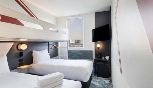 Standard Queen Room with Bunk Bed