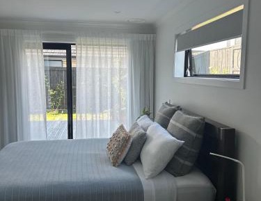 Deluxe Double Room with Shower