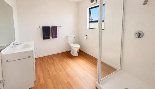 One Bedroom Unit (2 Doubles)