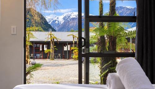 Studio with Mountain View