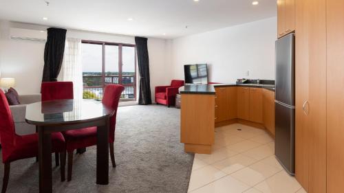 Superior One-Bedroom Apartment