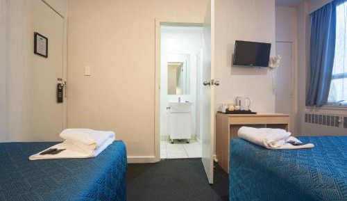 Twin Room with Bathroom